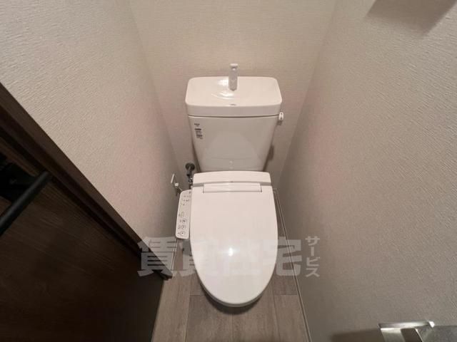 ＪＲ東西線 北新地駅 徒歩3分 13階建 築2年のトイレ写真