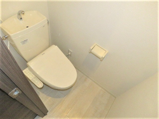 トイレ　ウォシュレット付き♪