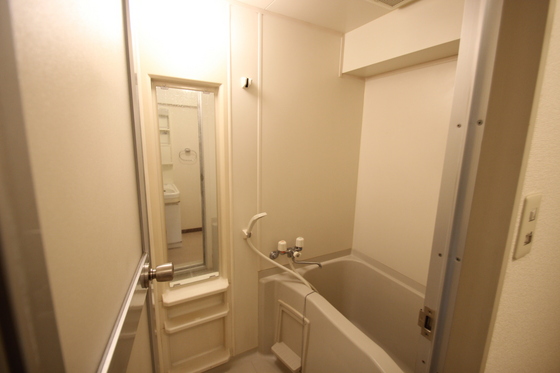 バス・シャワールーム　※別号室の写真です。
