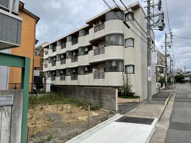 名古屋市千種区丸山町のマンションの建物外観