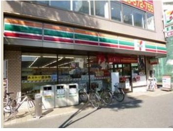 コンビニ　セブンイレブン世田谷上北沢店（コンビニ）まで321m