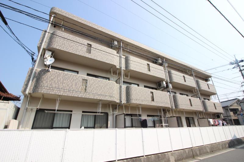 東広島市西条町寺家のマンションの建物外観