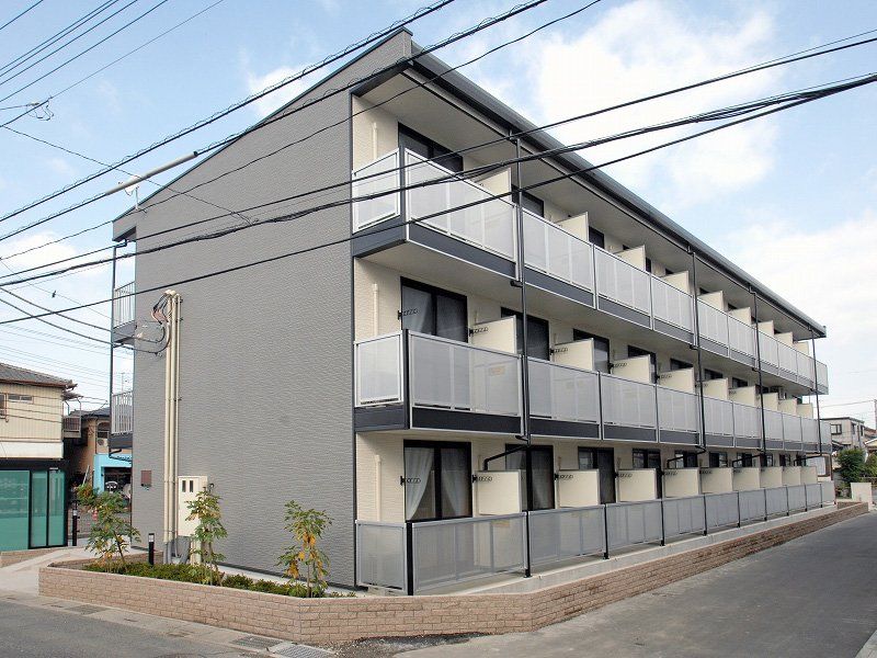 春日部市緑町のマンションの建物外観