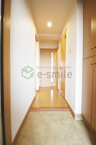 玄関　落ち着いた玄関です