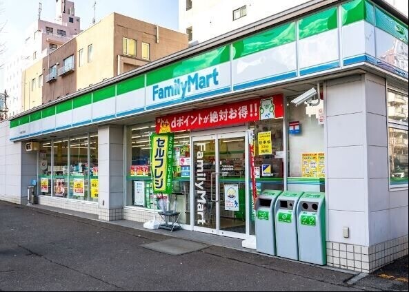 ビッグパレス南６条のコンビニ