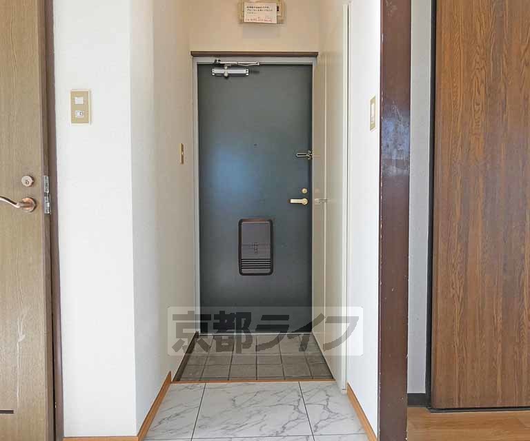 玄関　玄関です。