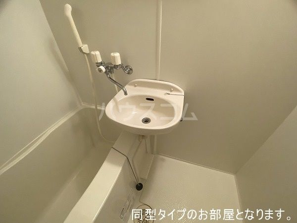 【豊田市青木町のアパートの収納】