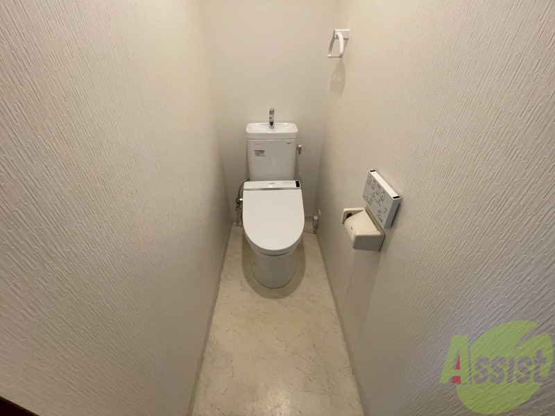 トイレ　こちらはトイレです。清潔感があり、安心して使用できます。