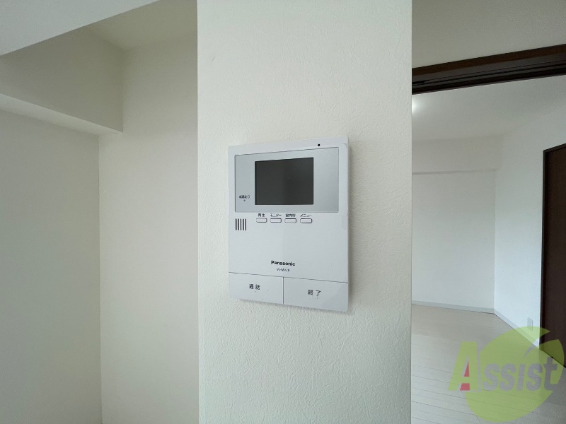 セキュリティ　ＴＶモニター付インターホンです。来客者の顔が見えるので安心！