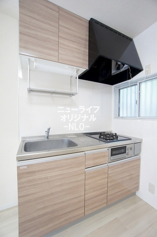 キッチン　２口コンロのシステムキッチンでお料理の幅も広がります♪