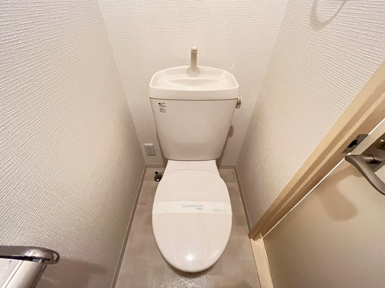 トイレ　※別部屋の写真です