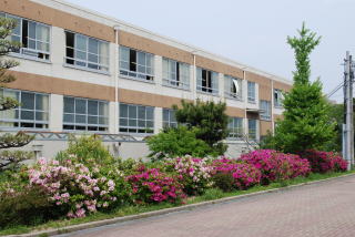 中学校　名古屋市立天白中学校（中学校）まで874m