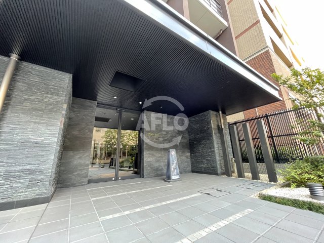 エントランス　パークアクシス本町　エントランス