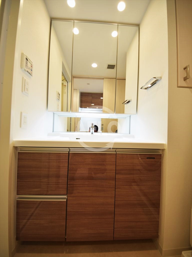 洗面設備　パークアクシス本町　独立洗面台