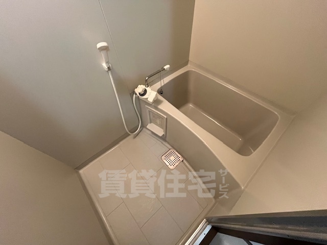 地下鉄東西線 山科駅 徒歩2分 6階建 築27年の風呂写真