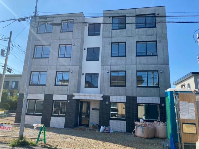 建物外観　建築中