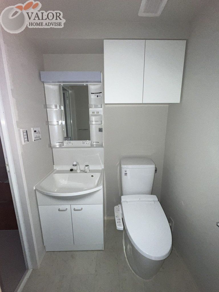 トイレ　※同タイプ参考写真