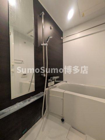 バス・シャワールーム　お風呂です