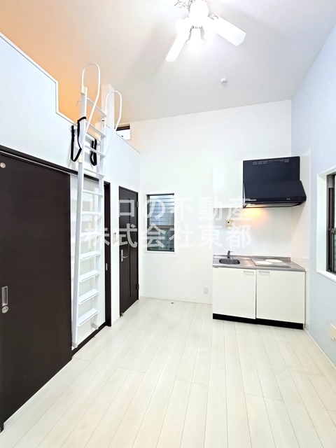 トイレ　人気の洗浄便座付です。清潔感を保てます