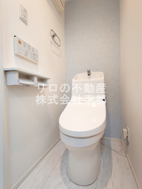 その他　雨の日でも安心の室内洗濯機置場付です