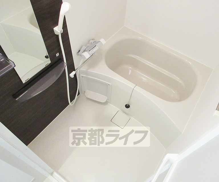 バス・シャワールーム　ゆったりバスルーム！