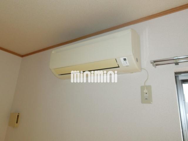 その他設備　リビングにエアコン１台付き