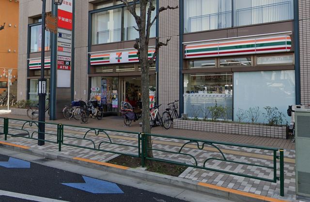 コンビニ　セブンイレブン葛飾新小岩1丁目店（コンビニ）まで165m