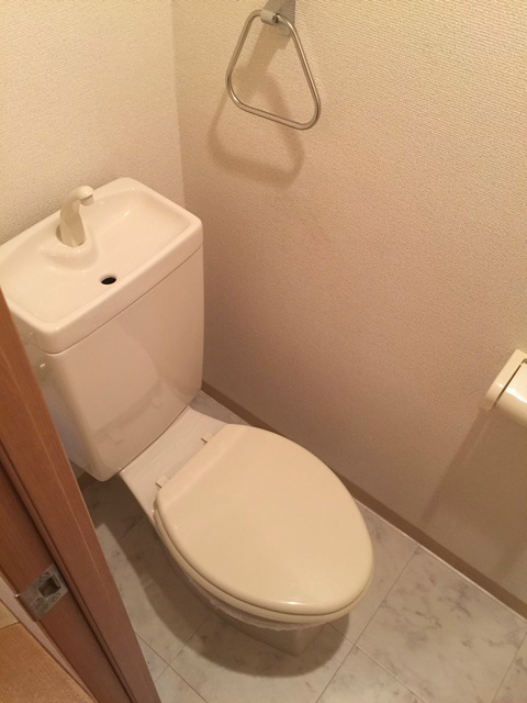トイレ　コンパクトで使いやすいトイレです