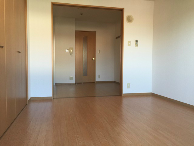 居室・リビング　こちらのリビングで趣味の時間をお楽しみください