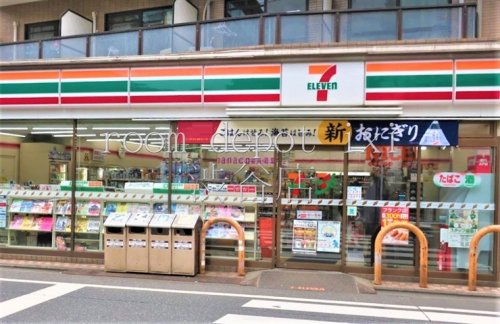 コンビニ　セブン-イレブン 都立大学駅南店（コンビニ）まで711m