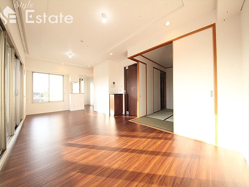 居室・リビング　内装