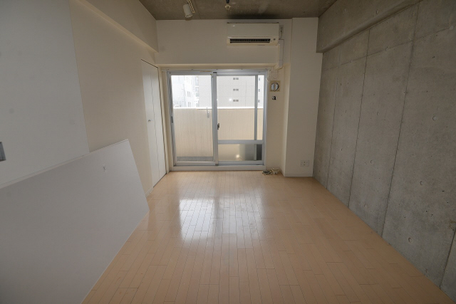 建物外観　写真は同マンションの別のお部屋のものです