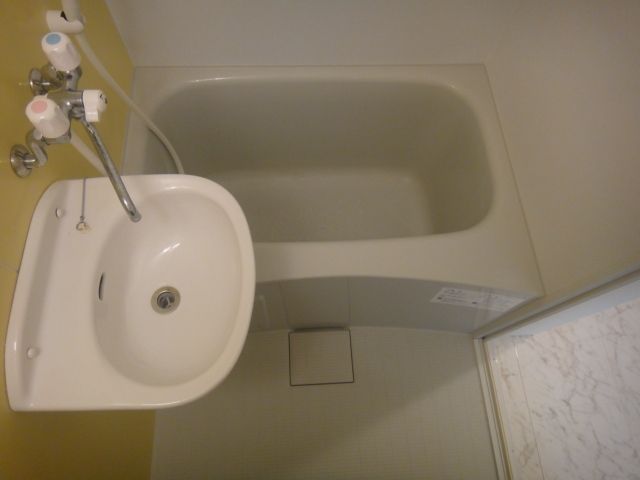 バス・シャワールーム　洗面