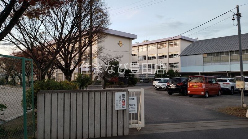 中学校　知立市立竜北中学校（中学校）まで4050m