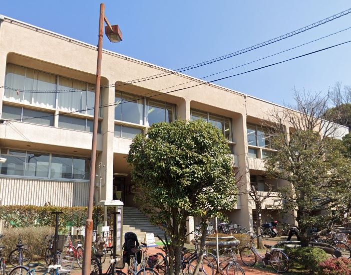 図書館　世田谷区立梅丘図書館（図書館）まで759m