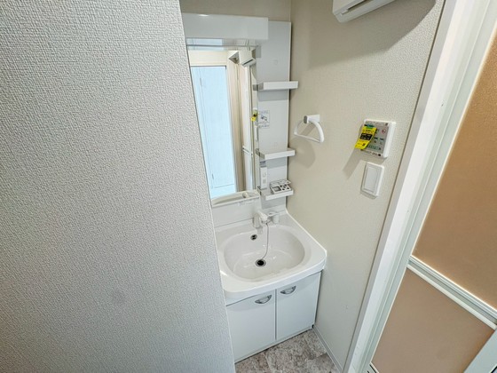 洗面設備　※別部屋の写真です。