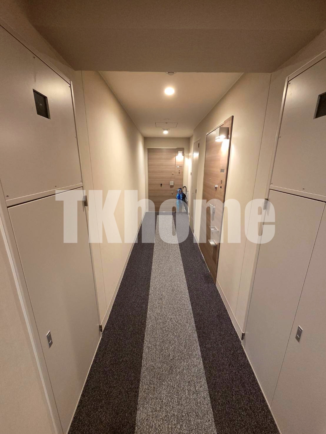 ロビー　マンション内は高級感のある内廊下です