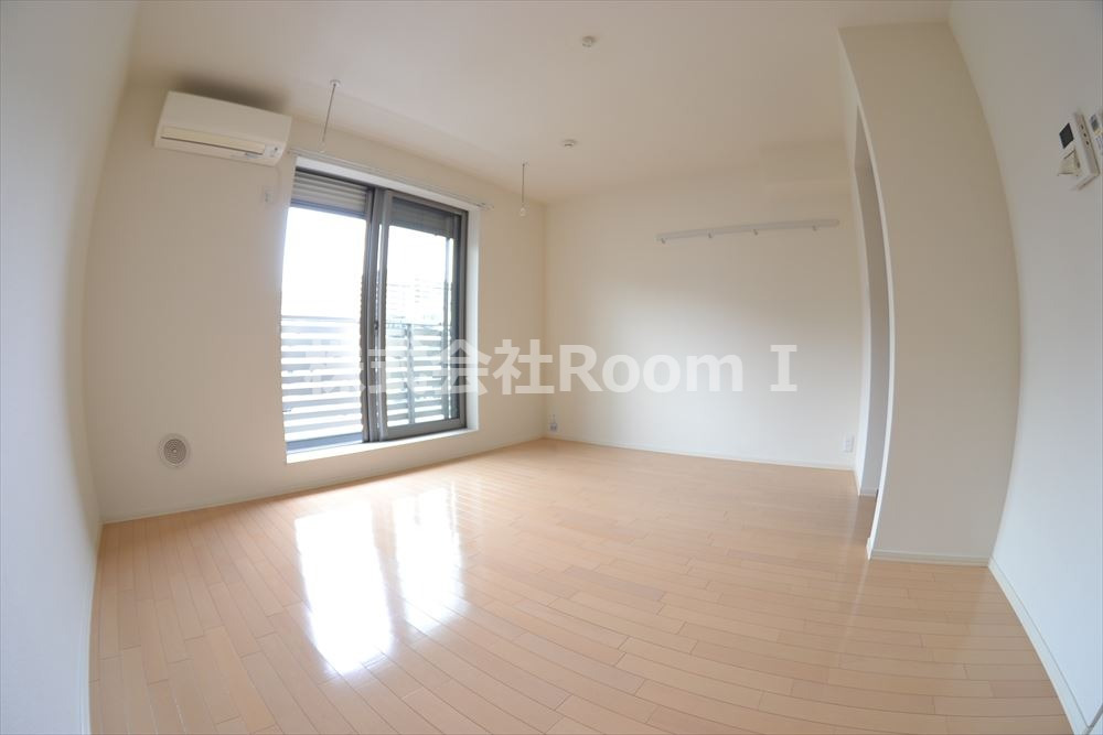 居室・リビング　こちらの居間で趣味の時間をお楽しみください