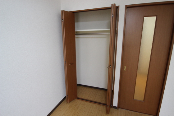 収納　※別号室の写真です