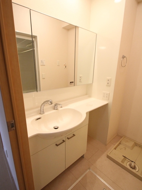 洗面設備　※他のお部屋の参考写真です※