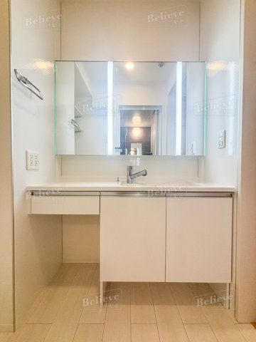 洗面設備　広い洗面スペースです★