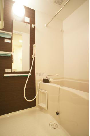 バス・シャワールーム　浴室乾燥付バス