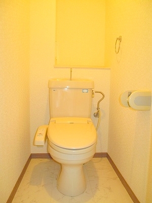 トイレ　同タイプ別室の写真です。