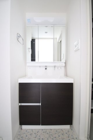 洗面設備　同シリーズ別物件の写真です