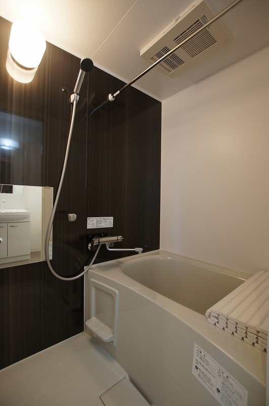 バス・シャワールーム　バスルーム