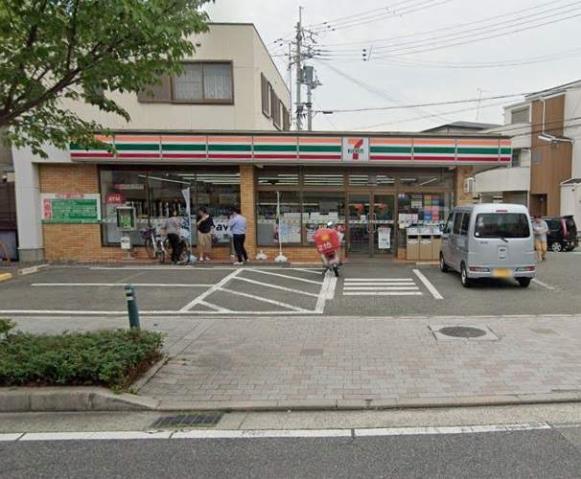 コンビニ　セブンイレブン（コンビニ）まで457m