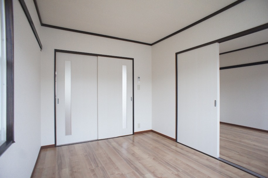 コンビニ　ローソン栄鍛冶ケ谷一丁目店（コンビニ）まで521m