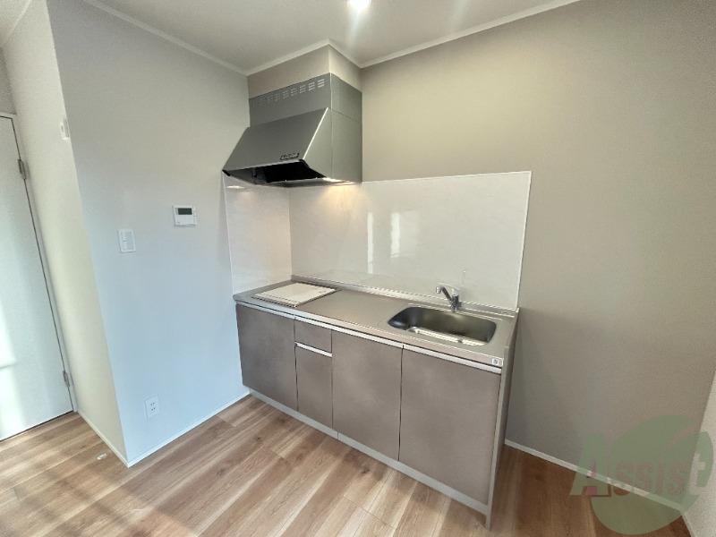 キッチン　キッチンはＩＨなのでお手入れがしやすそうですね。