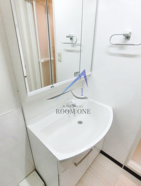 洗面設備　洗面台です。