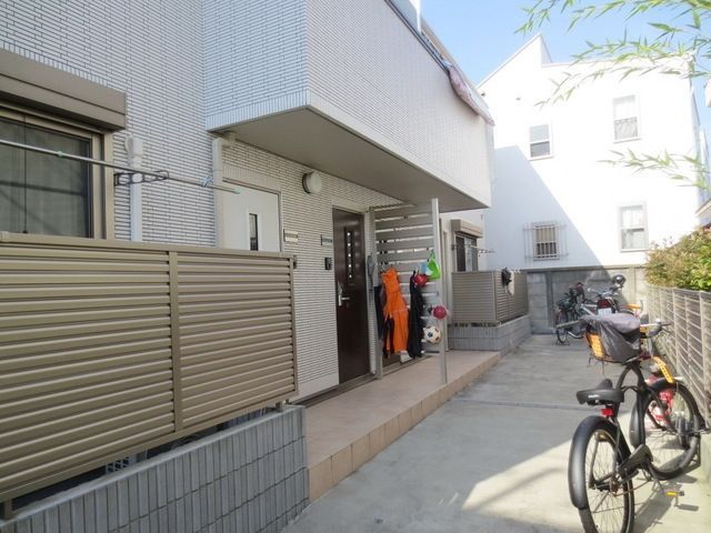 エントランス　★玄関★※別のお部屋の参考写真